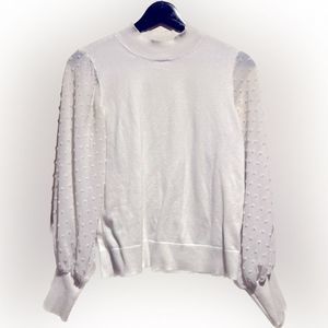 Vince Camuto white light knit fabric top.